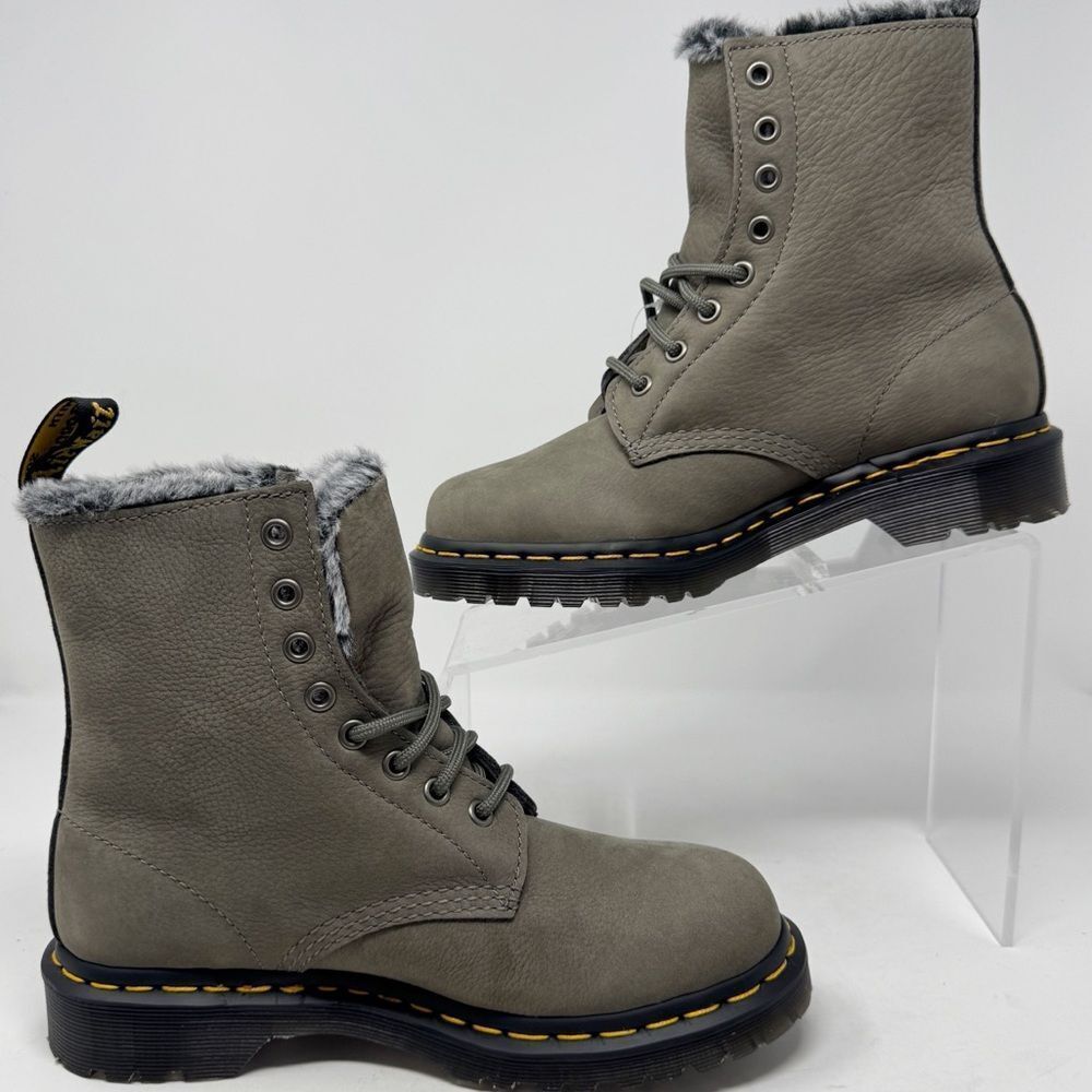 DR. MARTEN’S | NEW Serena Green Fur Lined Combat Boots Women’s Size 8 Men’s 6.5
